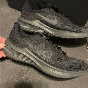 Nike sneakers size 7.5 W Black